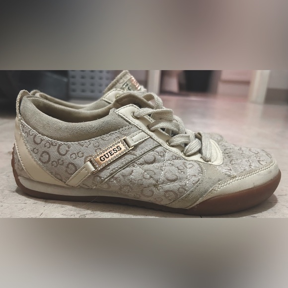 guess shoes women's size 6 - Picture 2 of 2